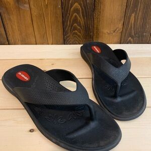 Okabashi Black Sandals with Red Accent